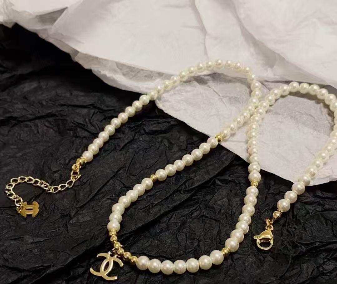 Chanel pearl necklace
