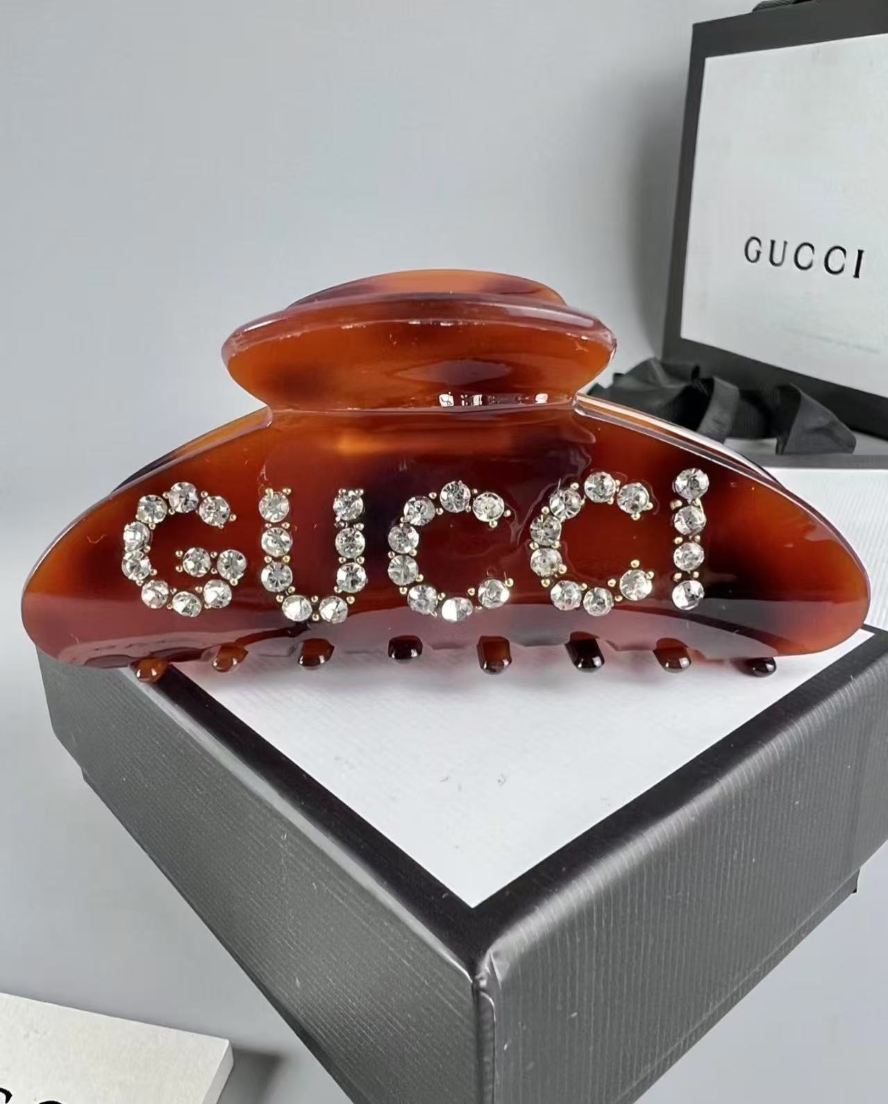 Gucci hair clip