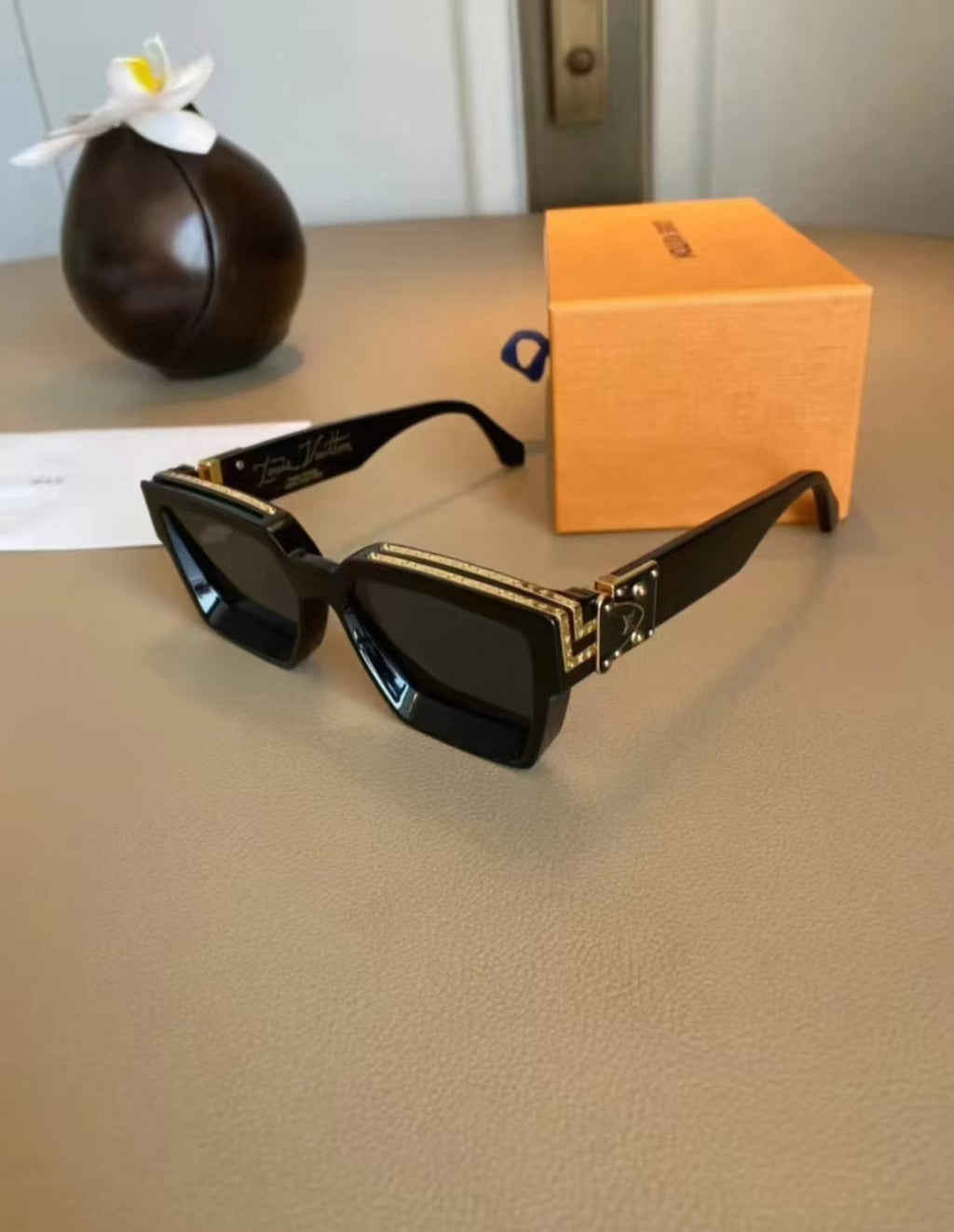 LV- Sunglasses with the packaging box