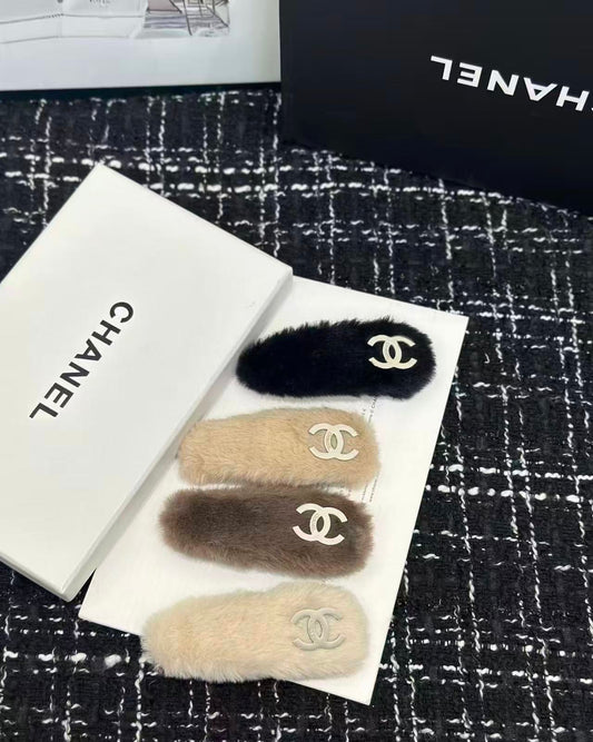 Chanel hair clip